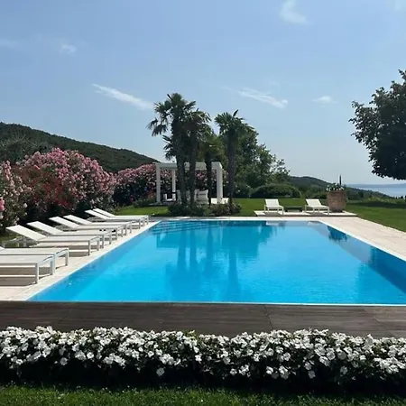 In Gabrielle Villa Torri Del Benaco
